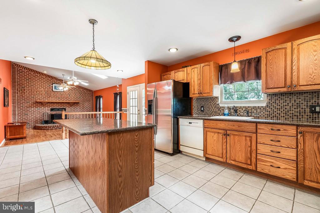 2405 Rochelle Drive Fallston, MD 21047 - Photo 14 of 46 Kitchen