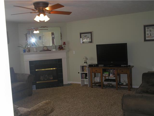 5041 West Bay Road Plainfield, IN 46168 - Photo 11 of 24 Gallery Image 11