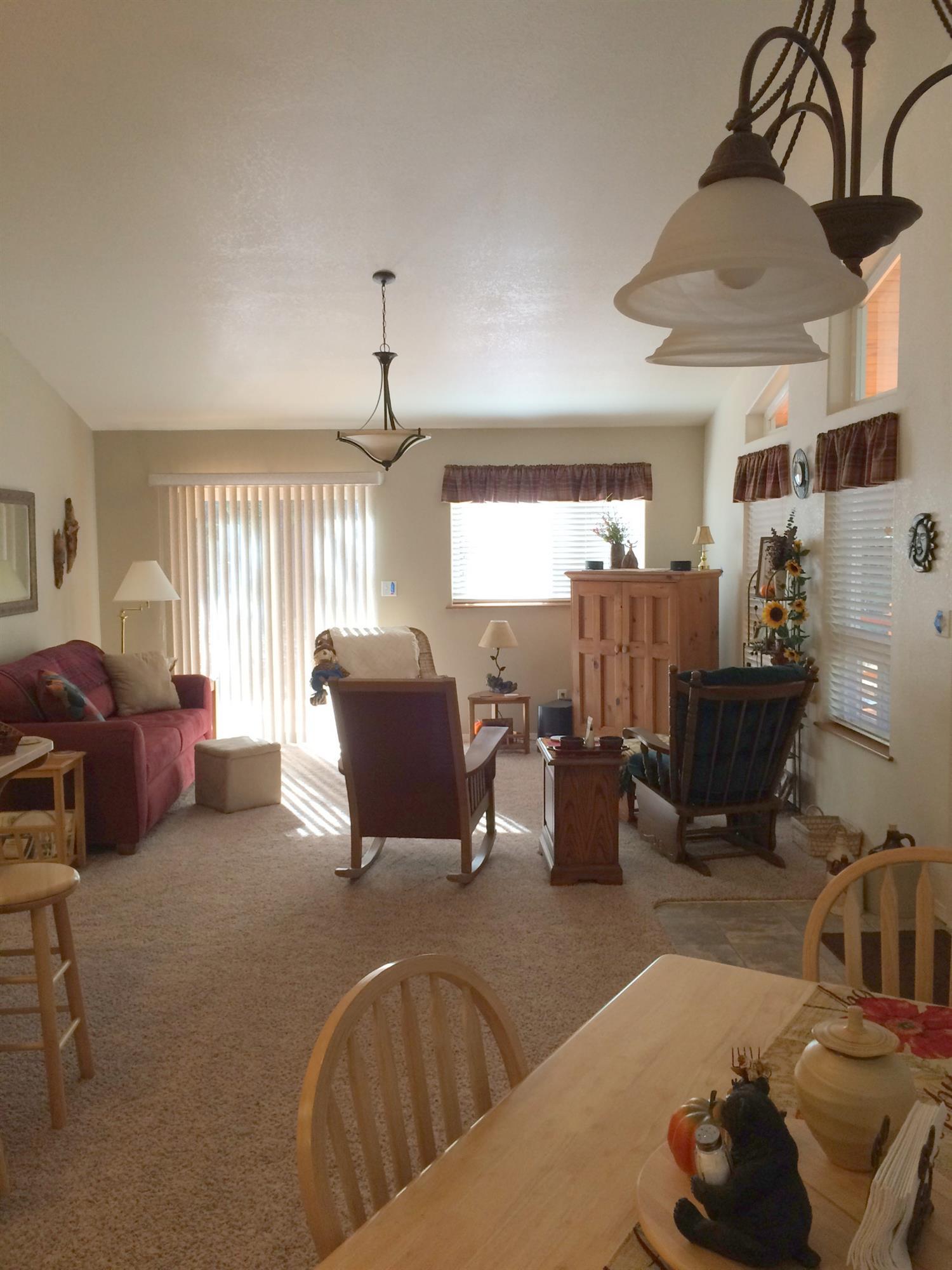 435 South Old Stage Road Cave Junction, OR 97523 - Photo 9 of 22 living room area.