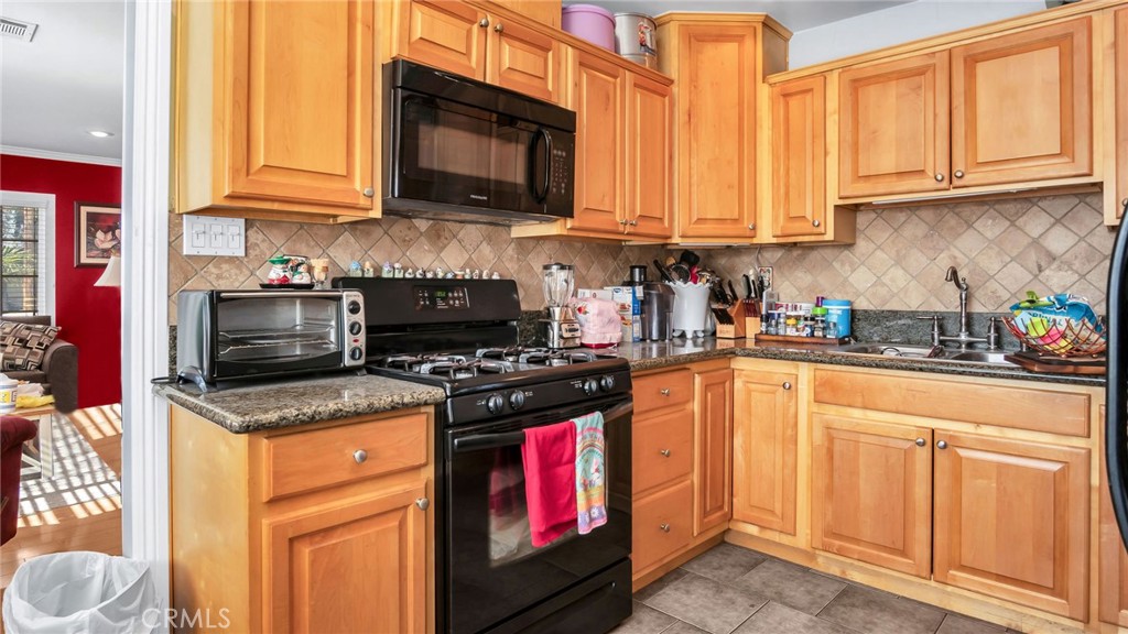 9046 Gallatin Road Pico Rivera, CA 90660 - Photo 14 of 31