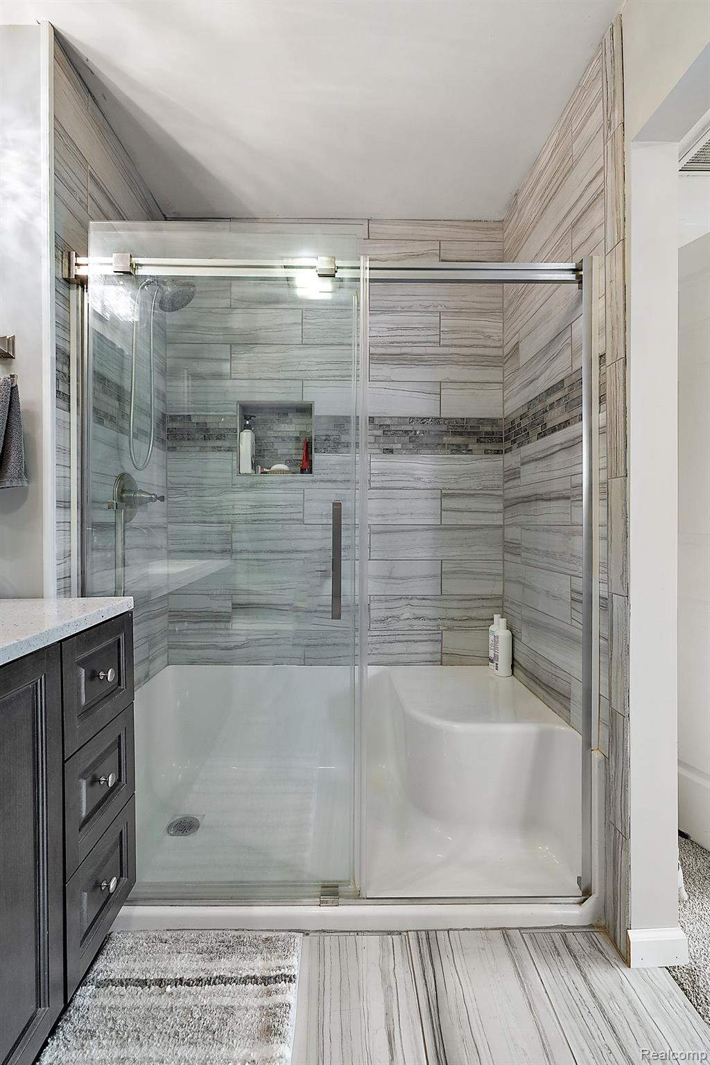 1065 Clyde Road Highland, MI 48357 - Photo 21 of 64 Walk-in shower