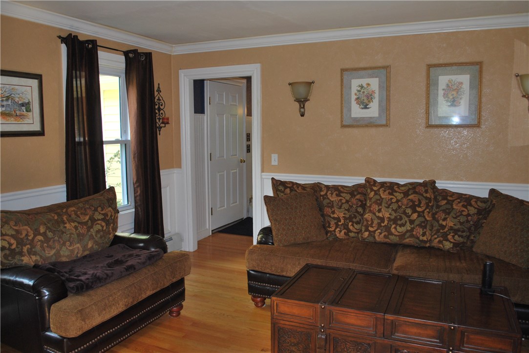 16 Lantern Road Lincoln, RI 02865 - Photo 4 of 37 Gallery Image 4