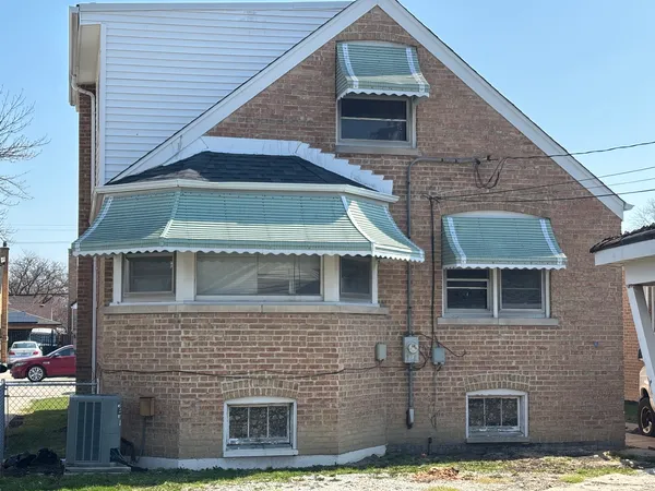 $379,900 | 4920 North Nagle Avenue, Chicago, IL 60630