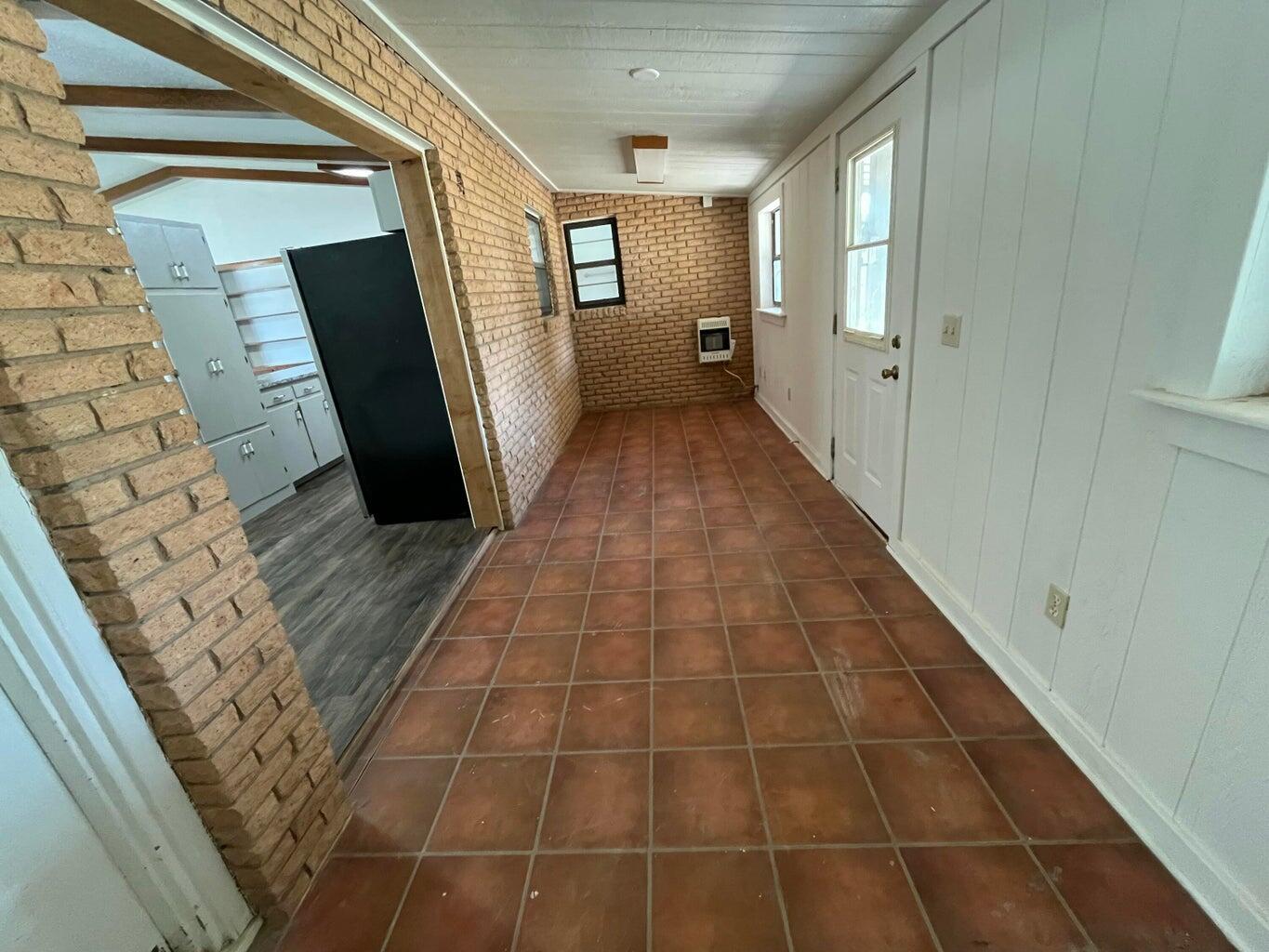 1307 Garland Plainview, TX 79072 - Photo 9 of 23 a view of a hallway