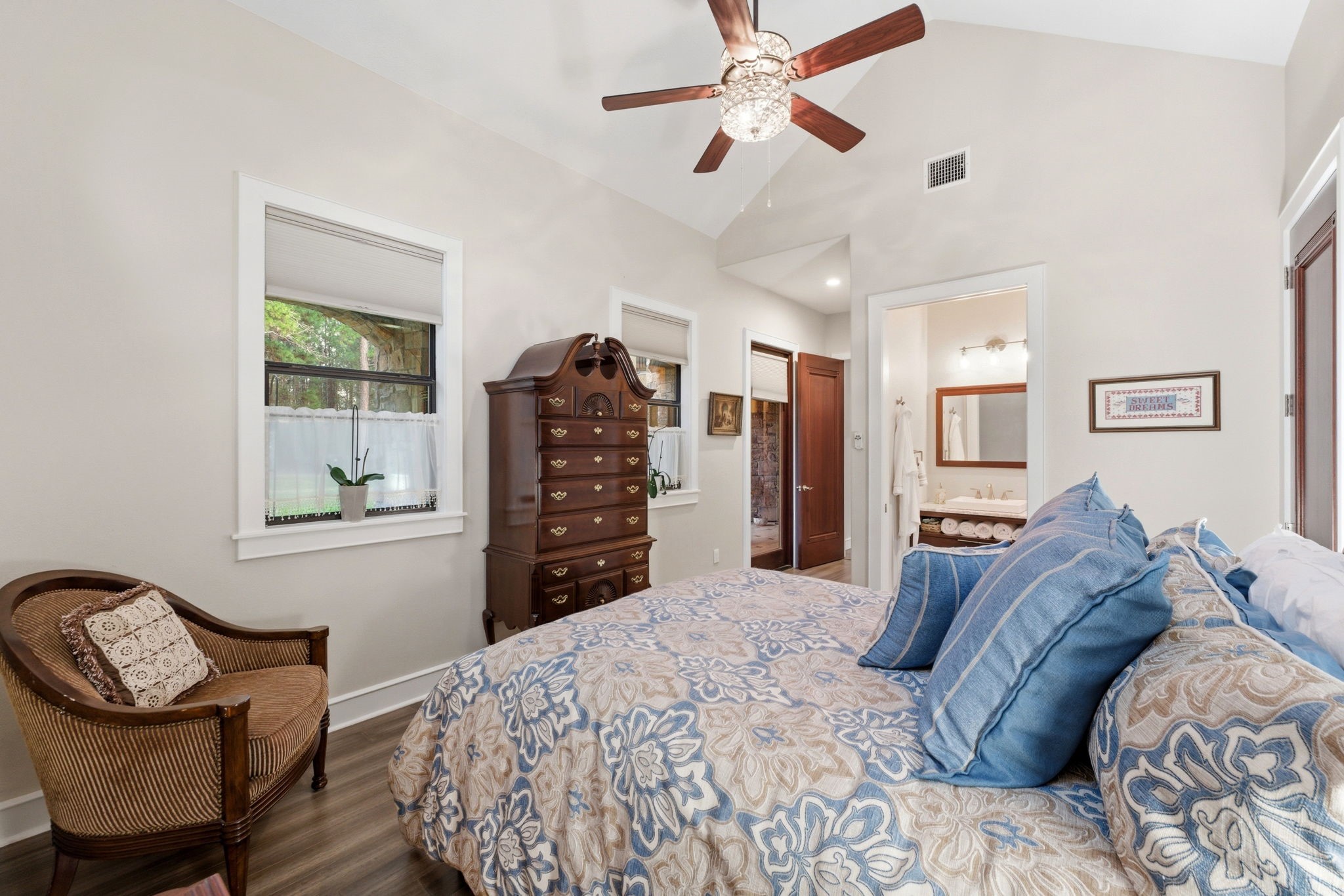 280 Sundog Road Huntsville, TX 77340 - Photo 28 of 50 Another view of the guest bedroom showcasing the private en-suite bathroom.
