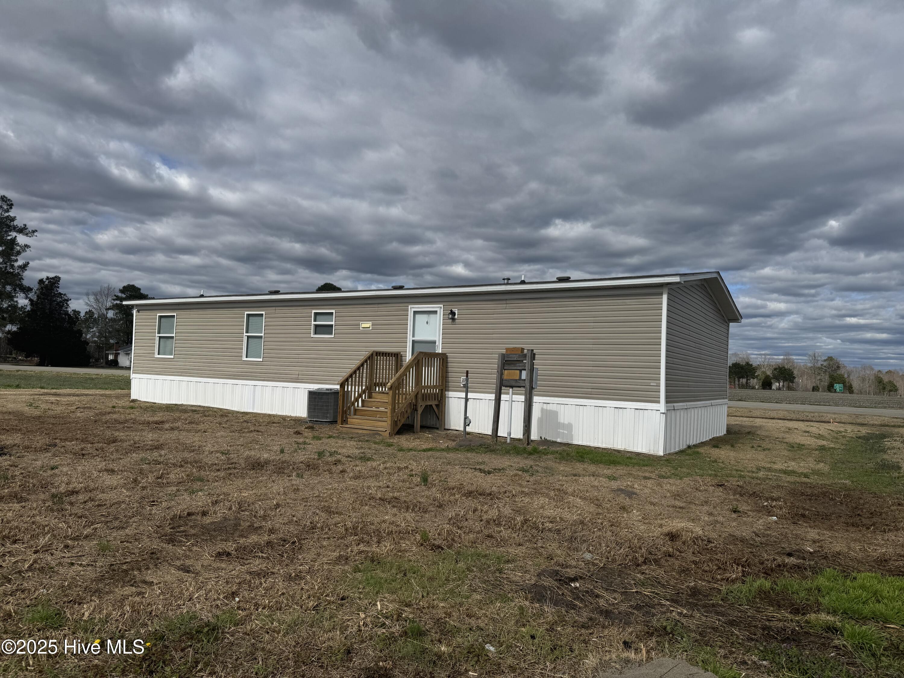 2035 Allen Williams Road Williamston, NC 27892 - Photo 2 of 19 IMG_8703