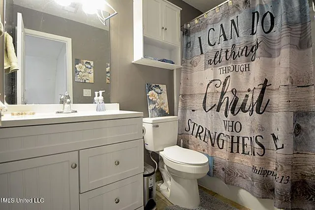 $299,900 | 9195 Lakeside Drive, Olive Branch, MS 38654