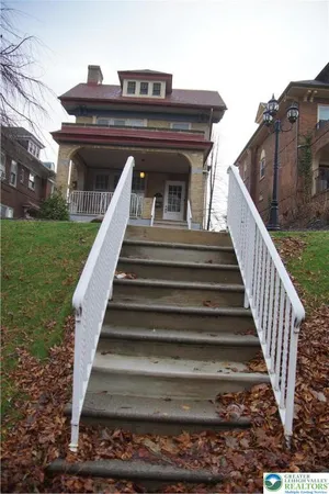 a view of entryway