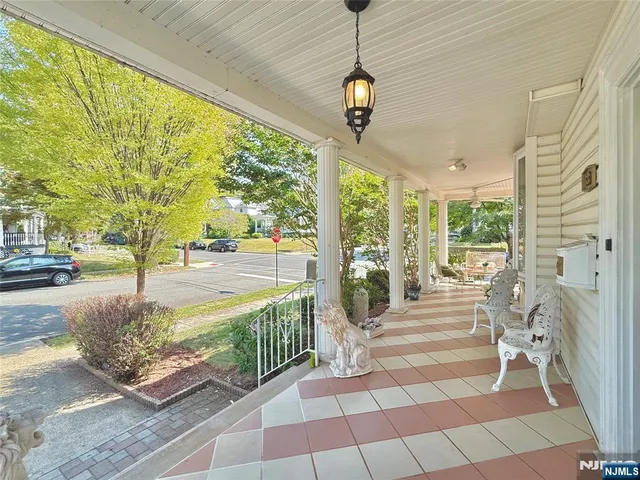 $779,000 | 33 West Newell Avenue, Rutherford, NJ 07070