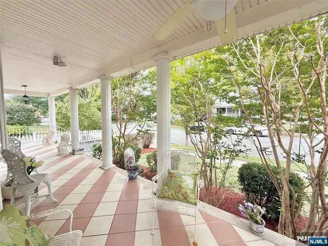 $779,000 | 33 West Newell Avenue, Rutherford, NJ 07070