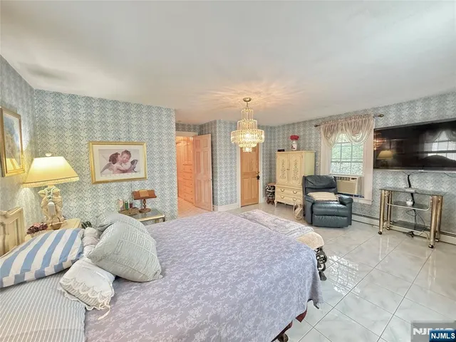 $779,000 | 33 West Newell Avenue, Rutherford, NJ 07070