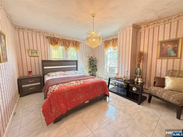 $779,000 | 33 West Newell Avenue, Rutherford, NJ 07070