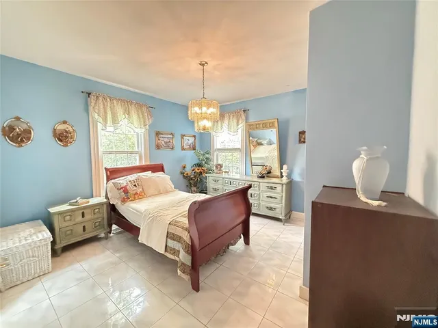 $779,000 | 33 West Newell Avenue, Rutherford, NJ 07070