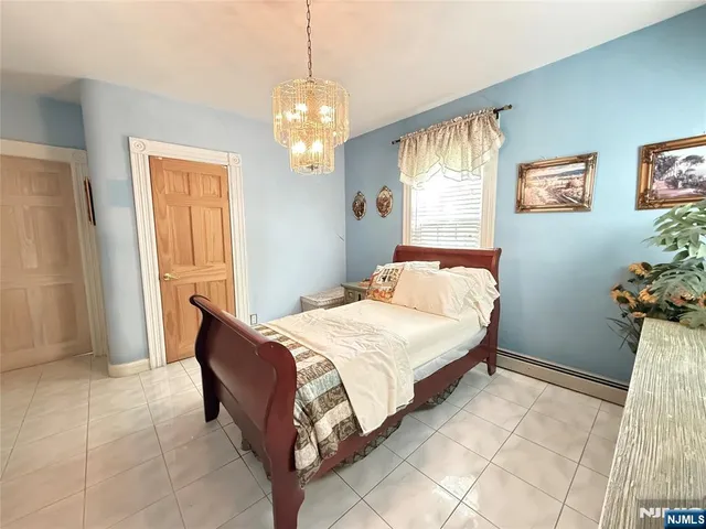 $779,000 | 33 West Newell Avenue, Rutherford, NJ 07070