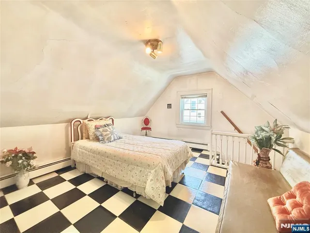 $779,000 | 33 West Newell Avenue, Rutherford, NJ 07070