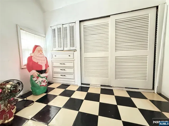 $779,000 | 33 West Newell Avenue, Rutherford, NJ 07070