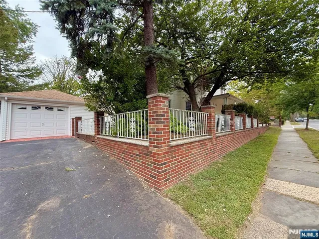 $779,000 | 33 West Newell Avenue, Rutherford, NJ 07070