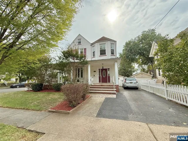 $779,000 | 33 West Newell Avenue, Rutherford, NJ 07070