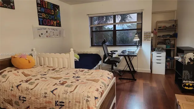 $2,380 | 200 Lakeview Drive, Unit 307, Weston, FL 33326