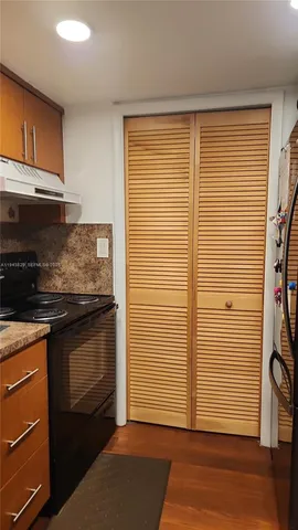 $2,380 | 200 Lakeview Drive, Unit 307, Weston, FL 33326