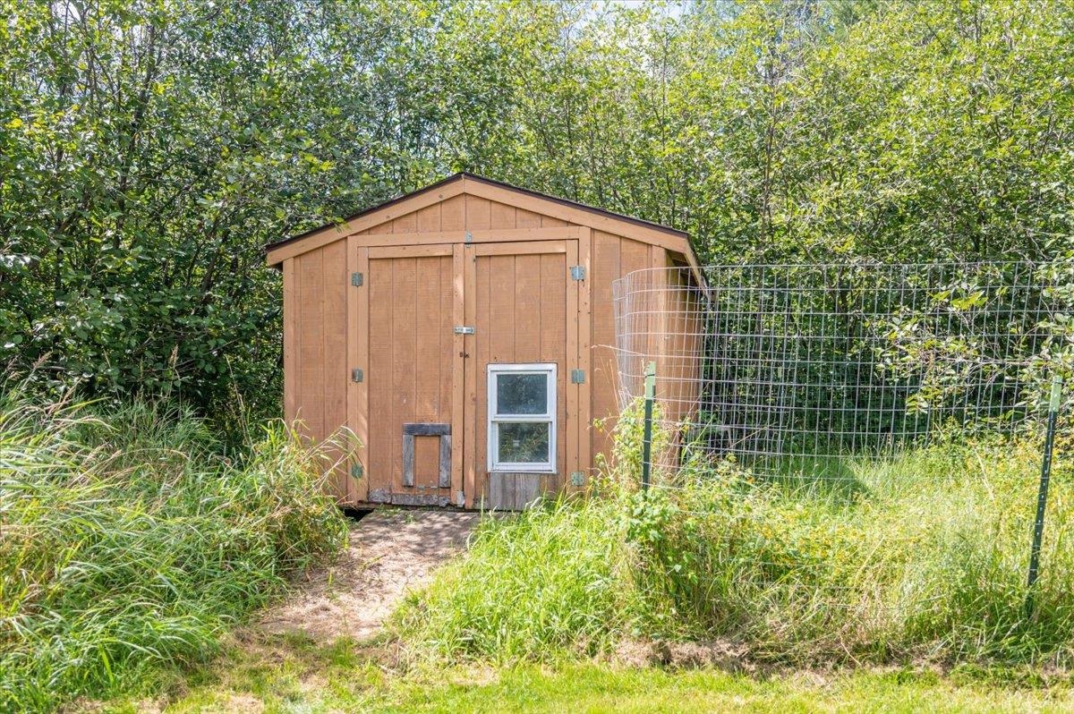 3777 Nemadji Loop Road Superior, WI 54880 - Photo 31 of 35