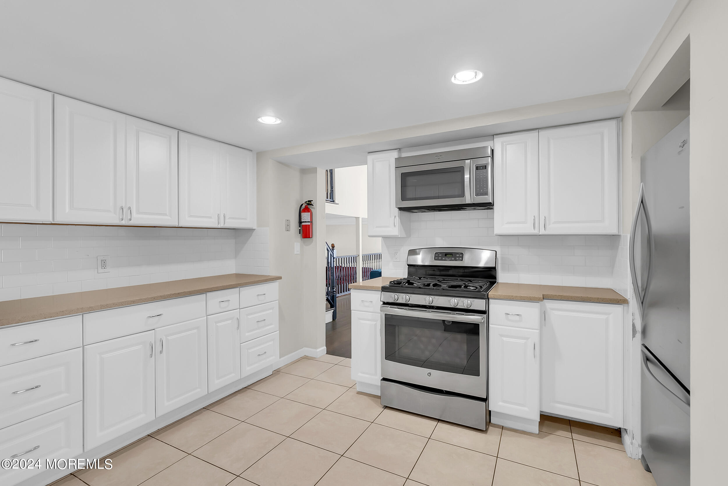 6 Calvin Terrace Oakhurst, NJ 07755 - Photo 15 of 36 039