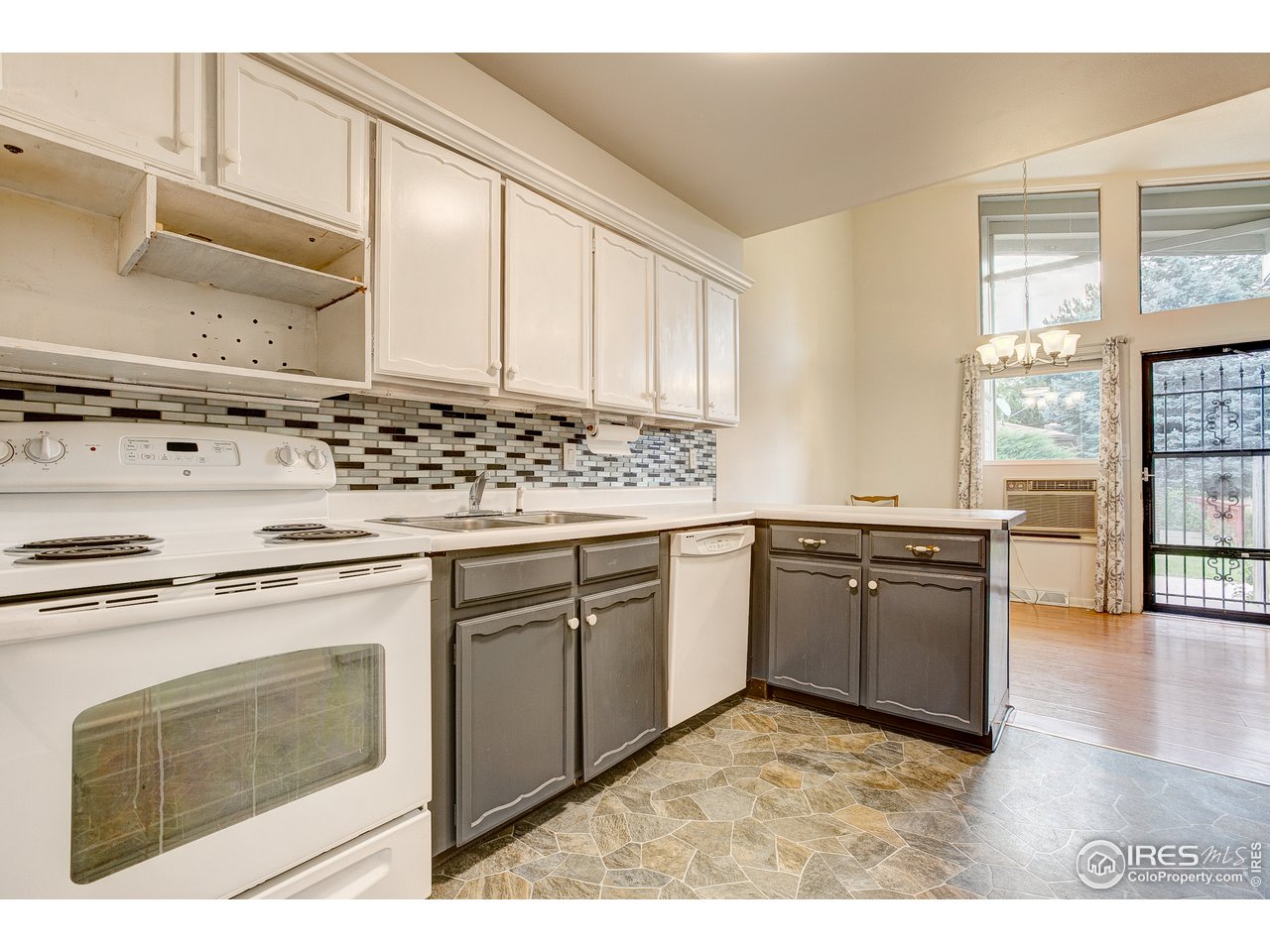 417 East Drake Road, Unit F4 Fort Collins, CO 80525 - Photo 9 of 23 Kitchen