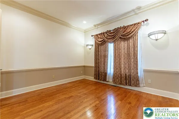 $959,900 | 49 Crest Boulevard, Easton, PA 18045