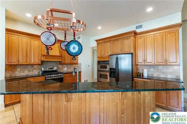 $959,900 | 49 Crest Boulevard, Easton, PA 18045