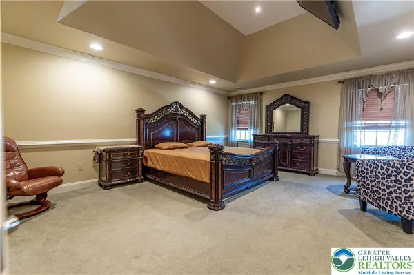 $959,900 | 49 Crest Boulevard, Easton, PA 18045