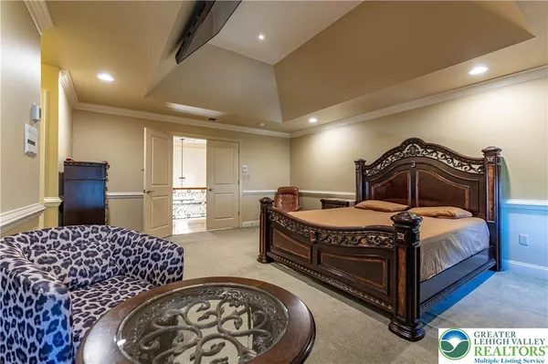 $959,900 | 49 Crest Boulevard, Easton, PA 18045