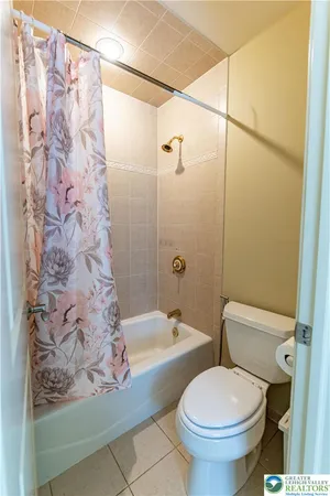 $959,900 | 49 Crest Boulevard, Easton, PA 18045