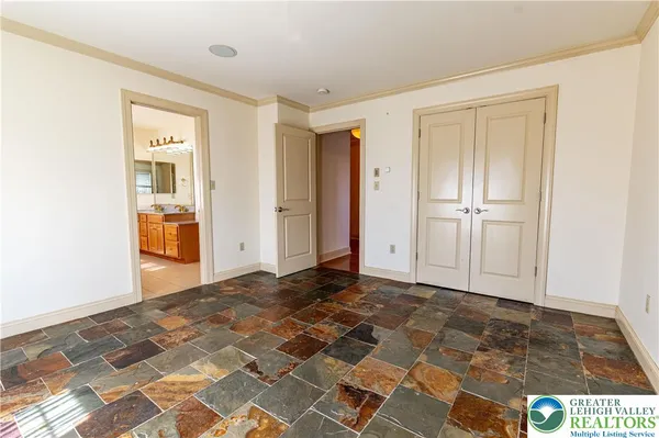 $959,900 | 49 Crest Boulevard, Easton, PA 18045
