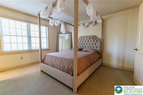 $959,900 | 49 Crest Boulevard, Easton, PA 18045
