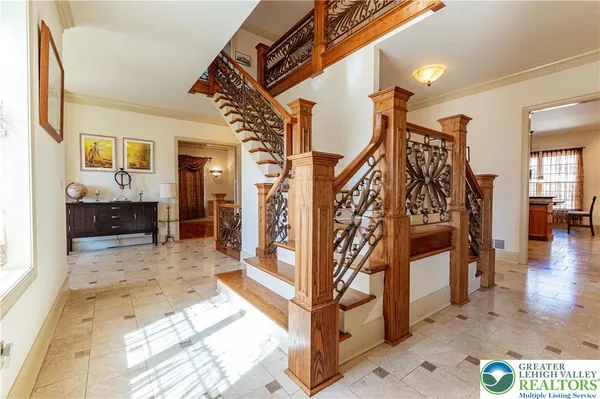 $959,900 | 49 Crest Boulevard, Easton, PA 18045