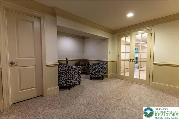 $959,900 | 49 Crest Boulevard, Easton, PA 18045