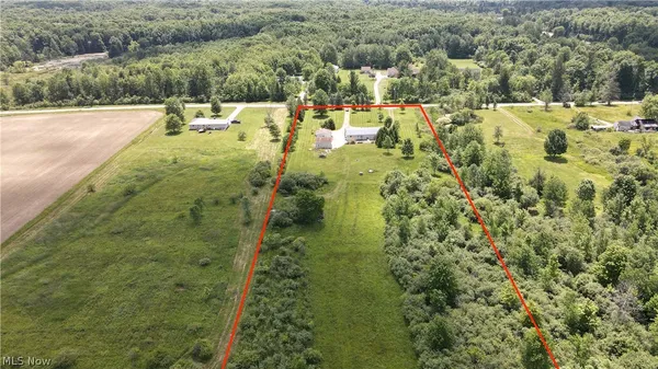 $350,000 | 15310 Hart Road, Montville, OH 44064