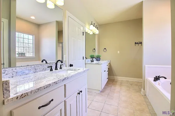 $269,900 | 13348 Autumn Run Drive, Walker, LA 70785