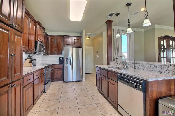 $269,900 | 13348 Autumn Run Drive, Walker, LA 70785