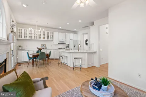 $939,000 | 11911 Kings Bridge Way, Unit 54, Rockville, MD 20852
