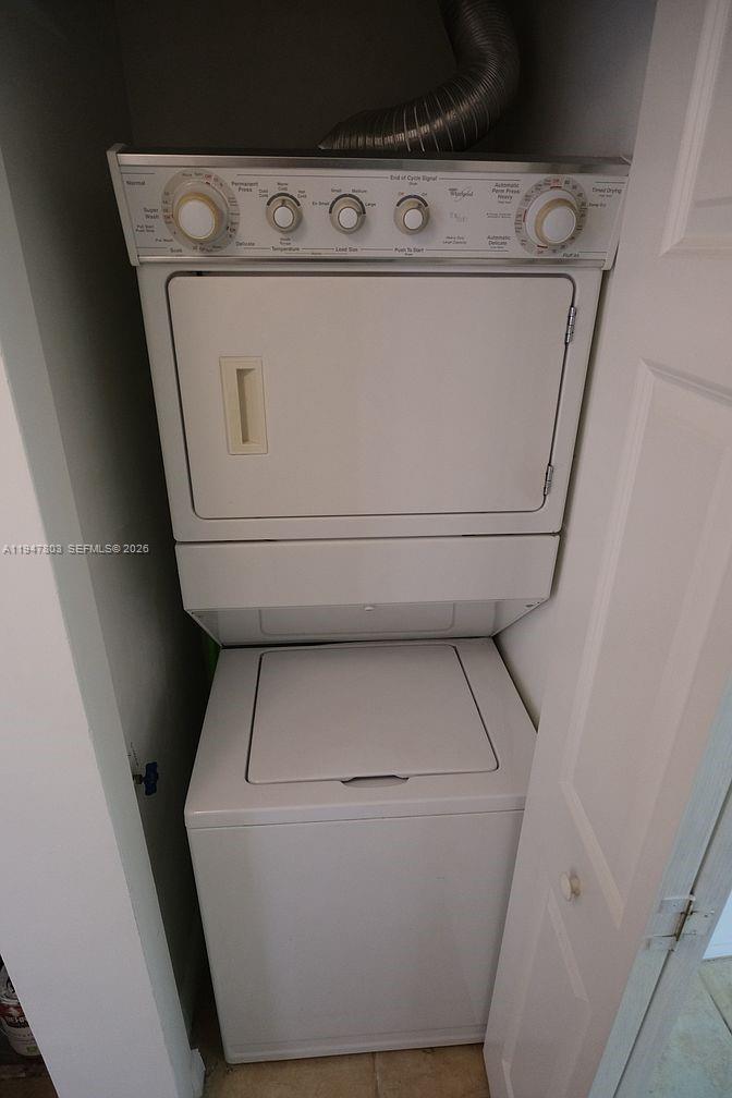 888 Douglas Road, Unit 1012 Coral Gables, FL 33134 - Photo 13 of 14