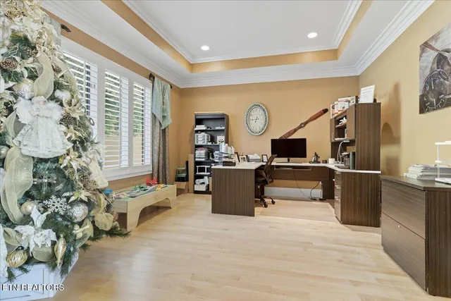 $1,570,000 | 527 Mountain View Drive, Vonore, TN 37885