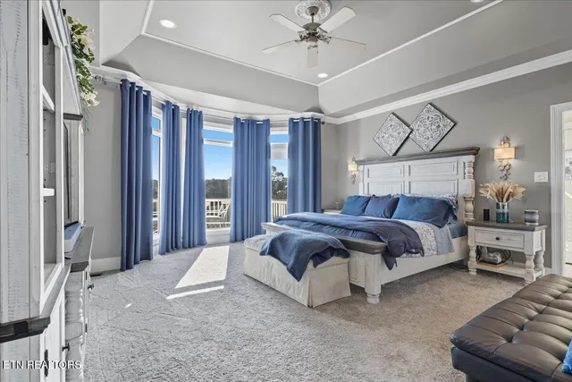 $1,570,000 | 527 Mountain View Drive, Vonore, TN 37885