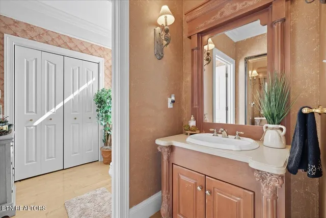 $1,570,000 | 527 Mountain View Drive, Vonore, TN 37885