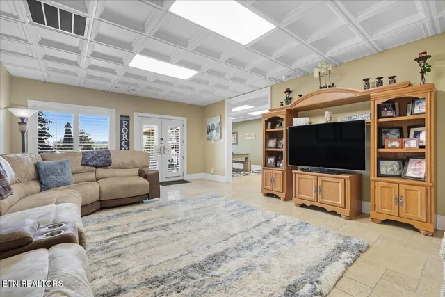 $1,570,000 | 527 Mountain View Drive, Vonore, TN 37885