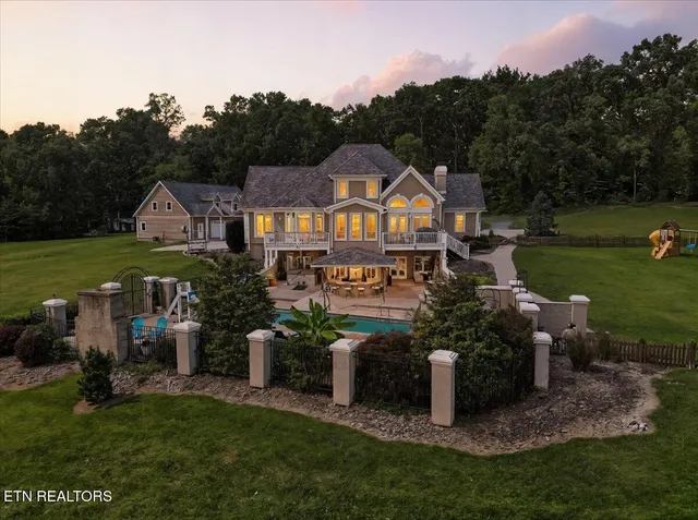 $1,570,000 | 527 Mountain View Drive, Vonore, TN 37885