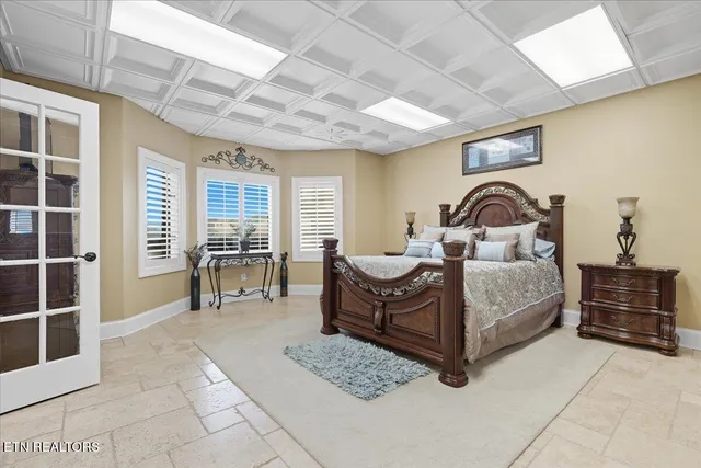 $1,570,000 | 527 Mountain View Drive, Vonore, TN 37885