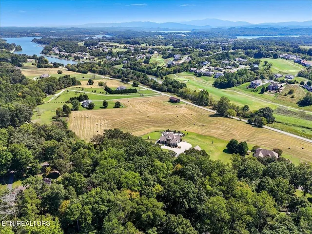 $1,570,000 | 527 Mountain View Drive, Vonore, TN 37885