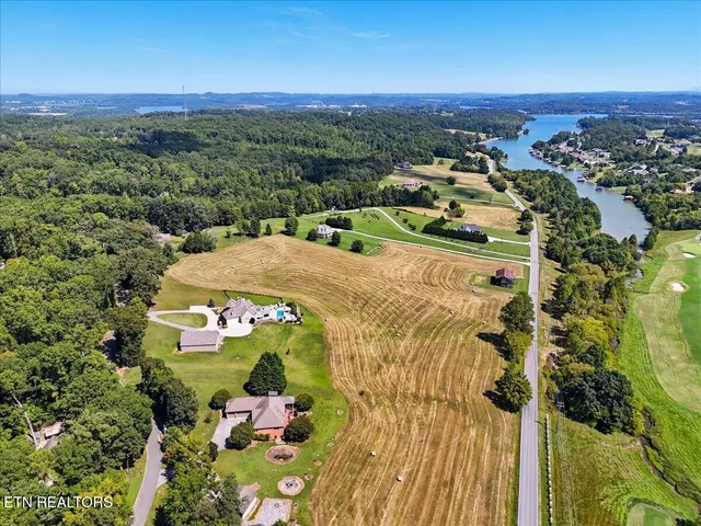 $1,570,000 | 527 Mountain View Drive, Vonore, TN 37885