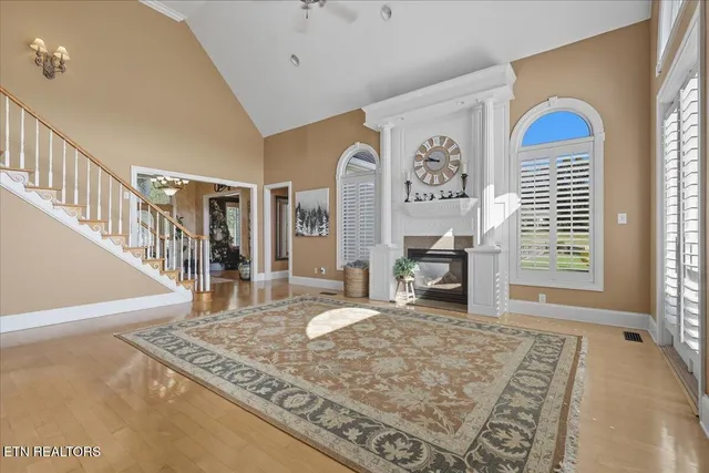 $1,570,000 | 527 Mountain View Drive, Vonore, TN 37885